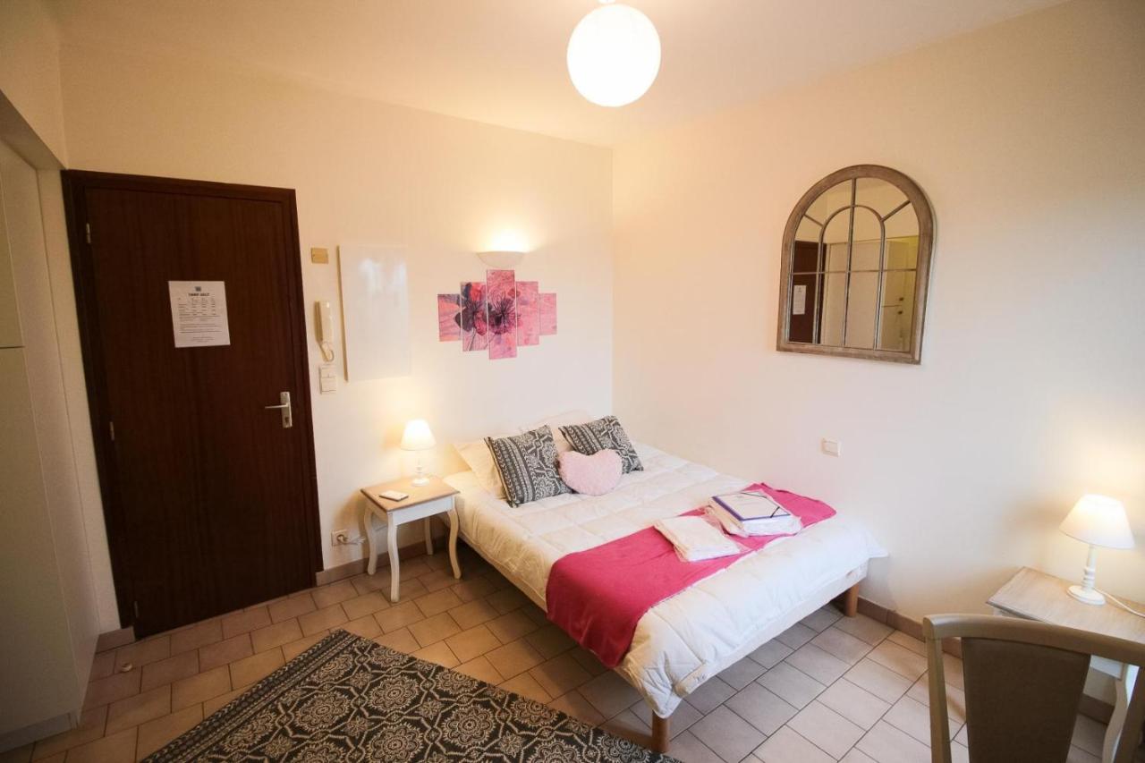 Au Clos Paille Posay Hotel